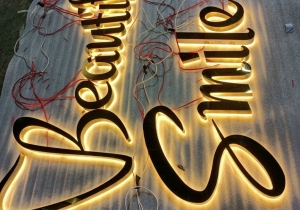 lắp đặt Chữ Nổi Inox giá rẻ6 khoimoc gia cong chu noi inox 2026 (2)