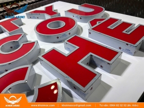 Chữ inox lồng mặt mica – Giải pháp trang trí và quảng cáo chuyên nghiệp 26á (6)