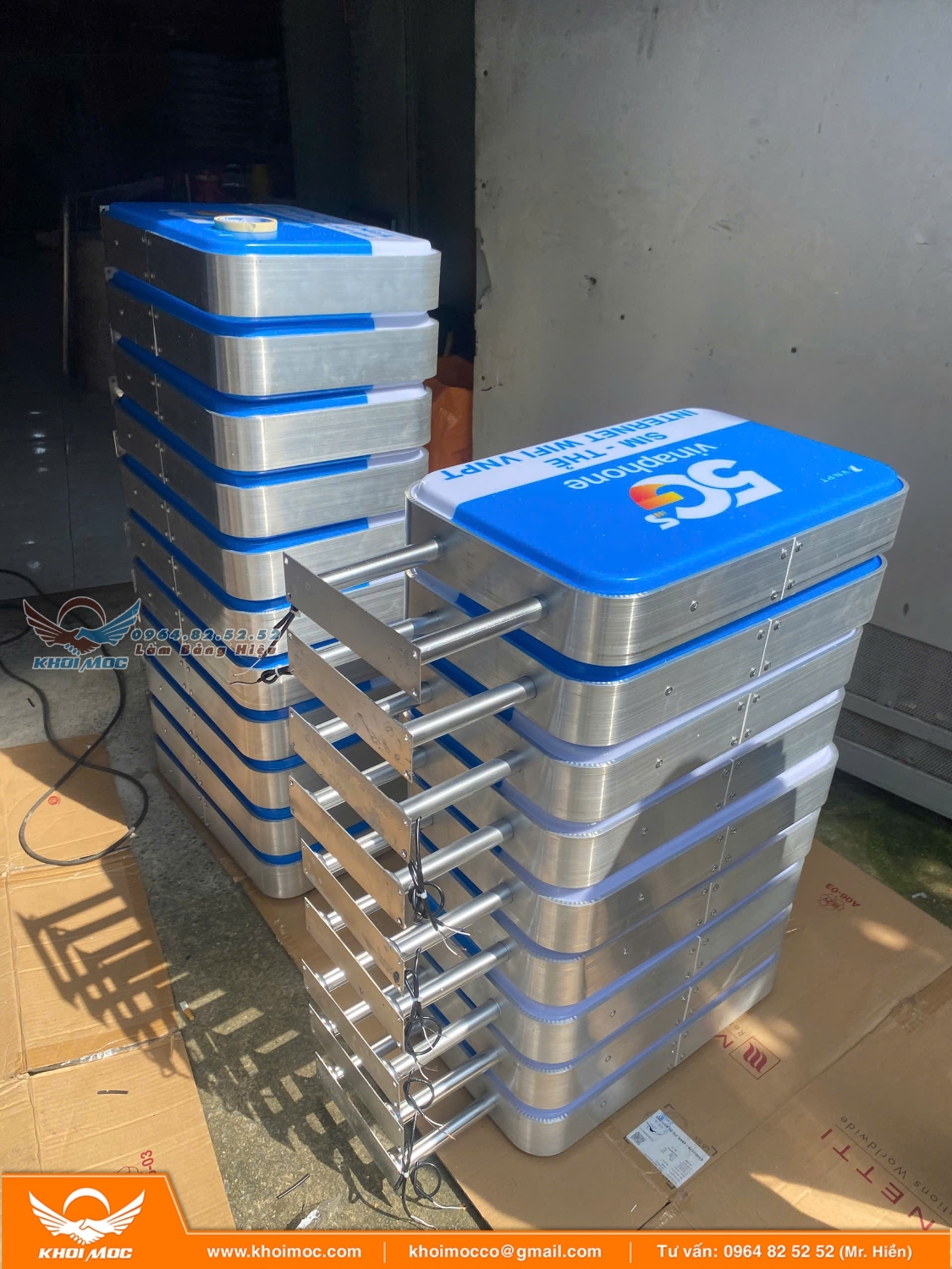 Xưởng Gia Công Hộp Đèn Mica Hút Nổi Giá Rẻ, Uy Tín #1 HCM (1)