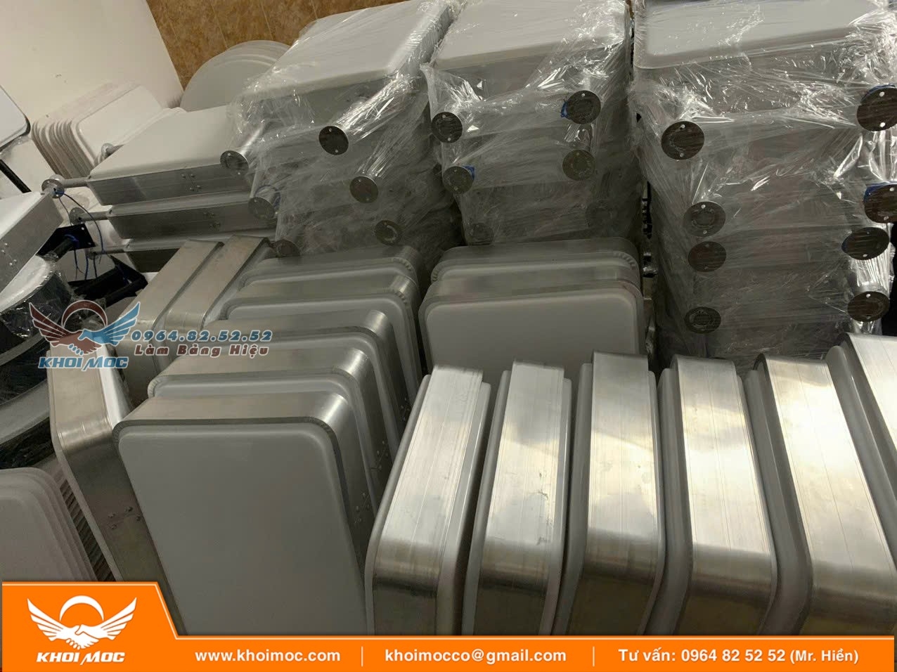 Xưởng Gia Công Hộp Đèn Mica Hút Nổi Giá Rẻ, Uy Tín #1 HCM (17)
