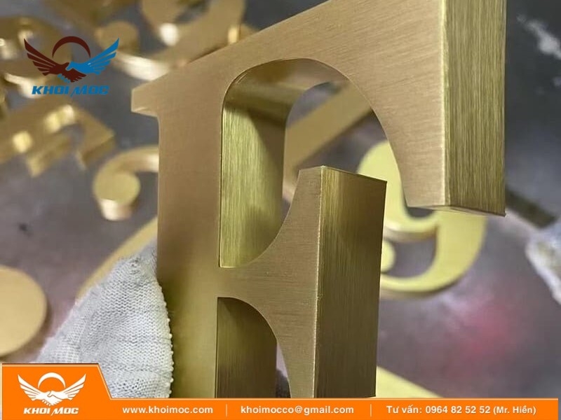 lắp đặt Chữ Nổi Inox giá rẻ6 khoimoc gia cong chu noi inox 2026 (4)